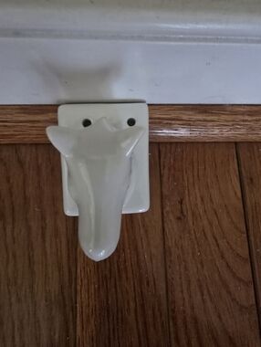 Ceramic White Horse Head Wall Apron Towel Ring Holder